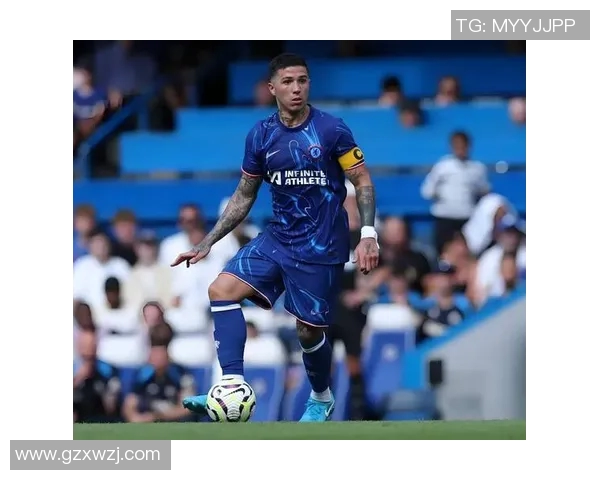 全球顶级足球黑人球星排名分析及其历史影响力探讨